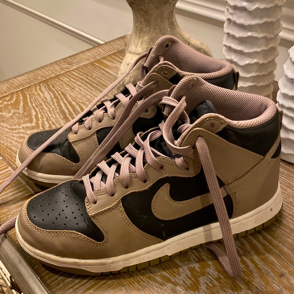 Nike women’s high tops